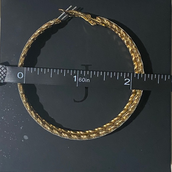 Gold toned hoop earrings - Picture 15 of 15